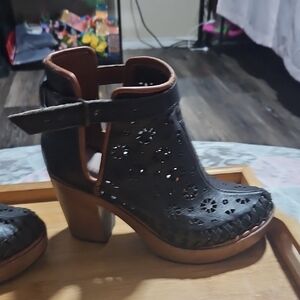 Women's Black Leather Ankle Boots